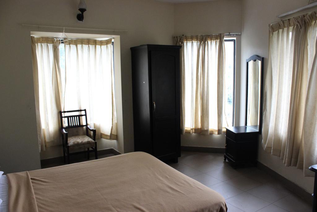 Albarad Hotel Munnar Værelse billede