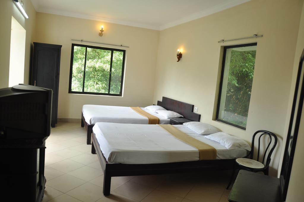 Albarad Hotel Munnar Værelse billede